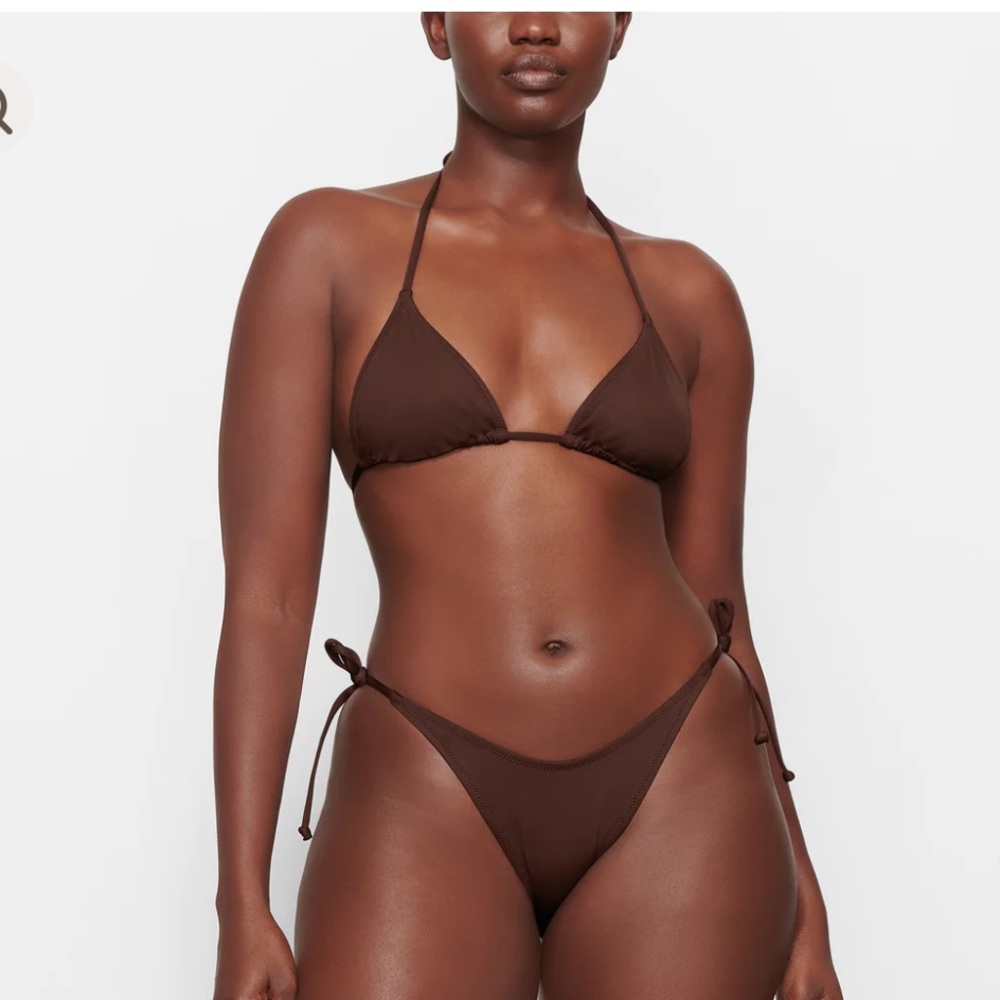 Skims bikini
